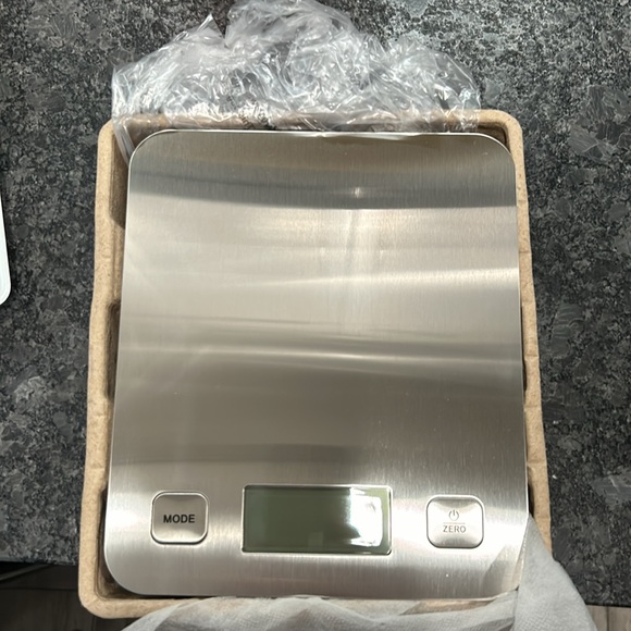 Mainstay Stainless Steel Digital Scale - Picture 4 of 4